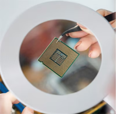 1730863978351519.png 图 2:FPGA SoC 提供增强的模块性和可扩展性.png