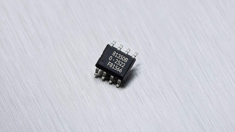 1762504227858536.jpg MLX81350 SOIC8封装产品图.jpg