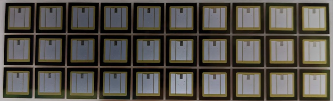 图 4. 准备进行封装的 10 kV 裸芯片.png