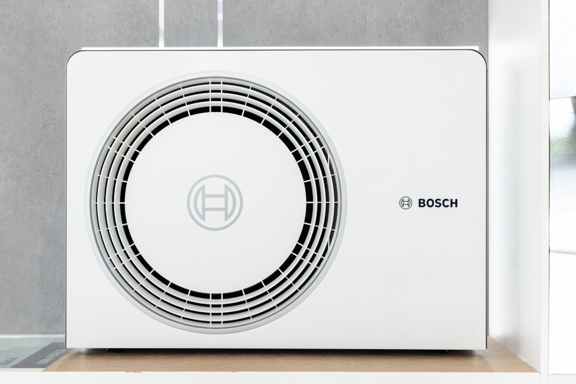 03 博世环保静音型空气源热泵CS 5800iAW.jpg
