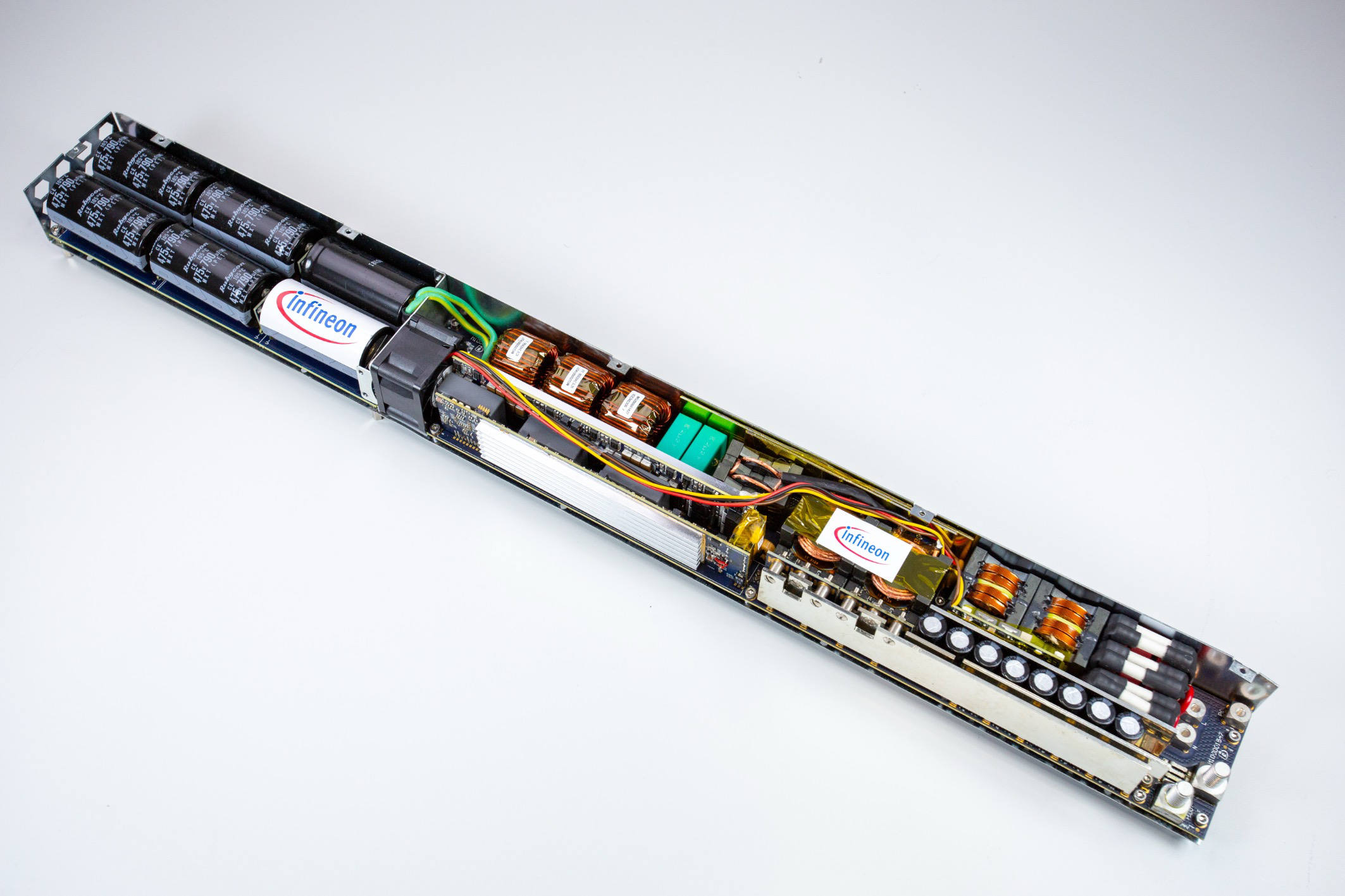 配图：英飞凌12kW PSU参考设计.jpg